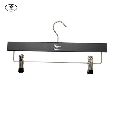 Pikeur - Hosenb�gel aus Holz CALEVO.com Shop